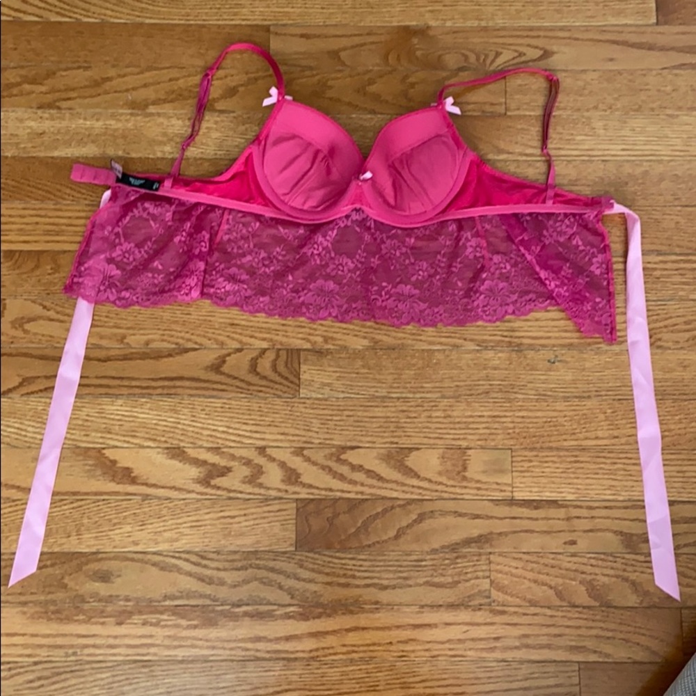 Victoria’s Secret Bra - Picture 3 of 5